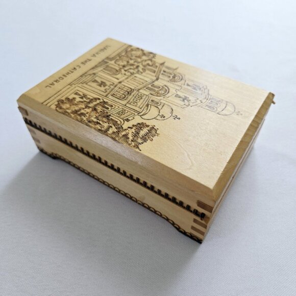 Vintage Wooden Trinket Box Varna Cathedral Handcarved Bohemian Keepsake Bulgaria - Picture 10 of 12